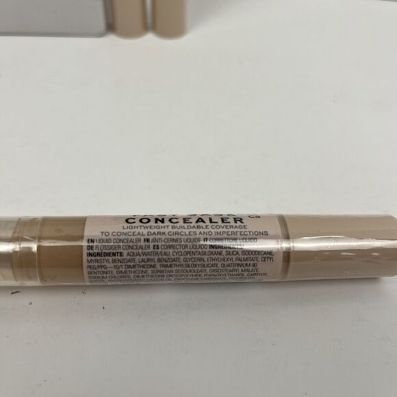 Revolution Fast Base Concealer C5 Lightweight Buildable 0.15 fl oz Lot of 3 - Picture 7 of 8